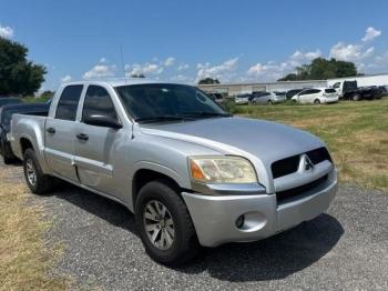  Salvage Mitsubishi Raider