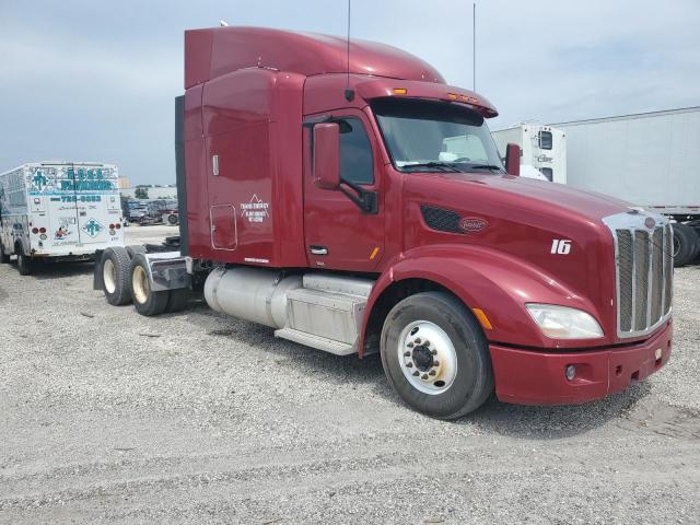  Salvage Peterbilt 579