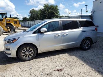  Salvage Kia Sedona