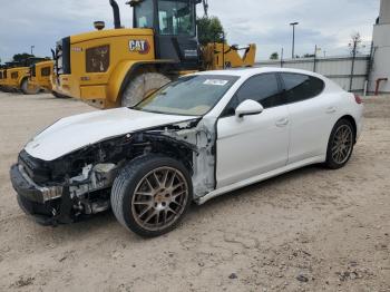  Salvage Porsche Panamera