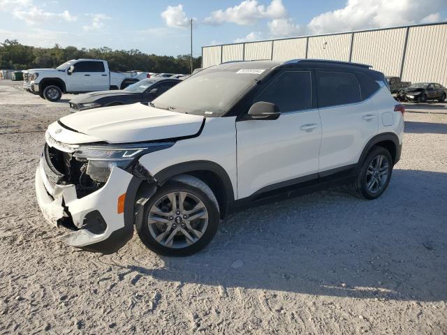  Salvage Kia Seltos