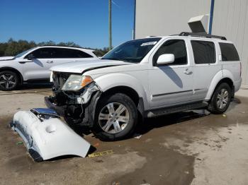  Salvage Nissan Pathfinder