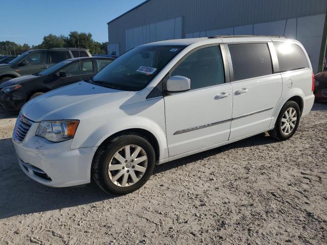  Salvage Chrysler Minivan