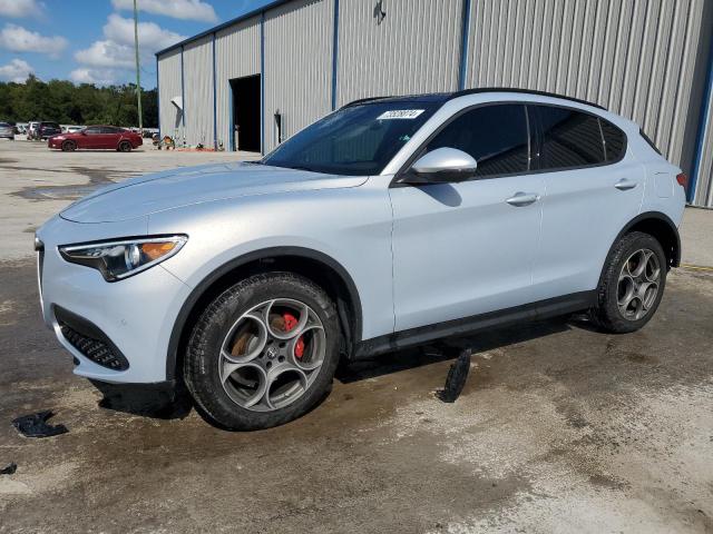  Salvage Alfa Romeo Stelvio