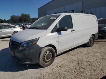  Salvage Mercedes-Benz Metris