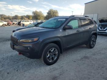  Salvage Jeep Cherokee