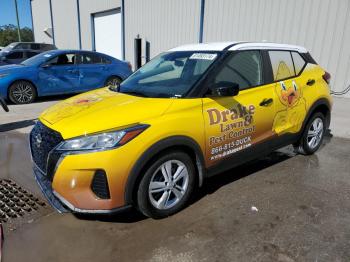  Salvage Nissan Kicks