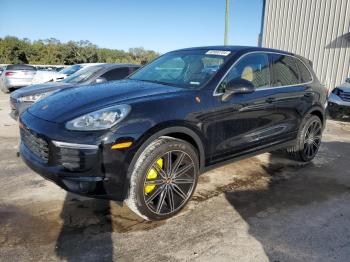  Salvage Porsche Cayenne