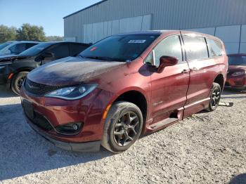  Salvage Chrysler Pacifica