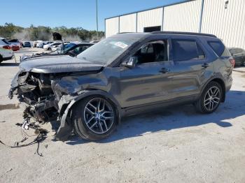  Salvage Ford Explorer