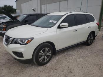  Salvage Nissan Pathfinder