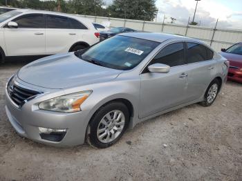  Salvage Nissan Altima