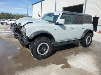  Salvage Ford Bronco