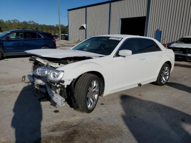  Salvage Chrysler 300