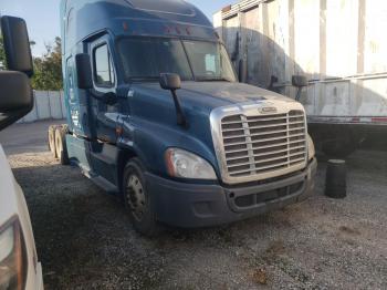  Salvage Freightliner Cascadia 1