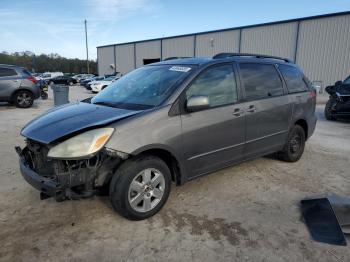  Salvage Toyota  S Le Xle