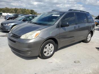  Salvage Toyota Sienna