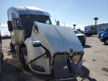  Salvage Kenworth T680