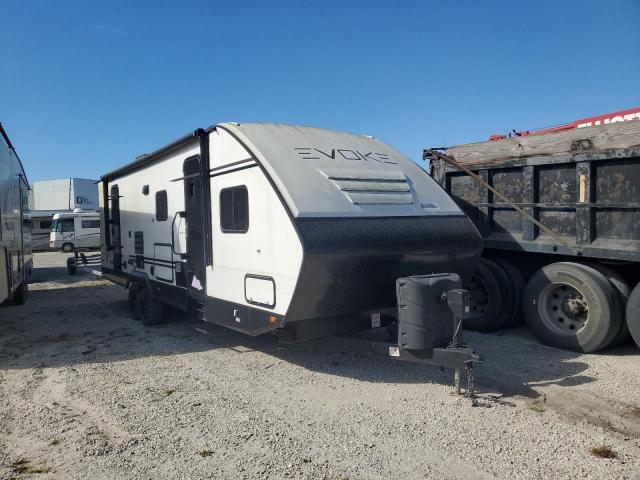  Salvage Travel Supreme Trailer