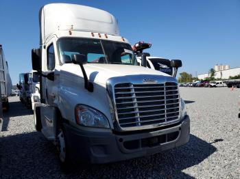  Salvage Freightliner Cascadia