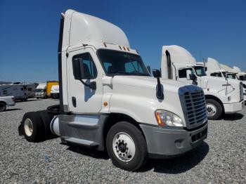  Salvage Freightliner Cascadia 1