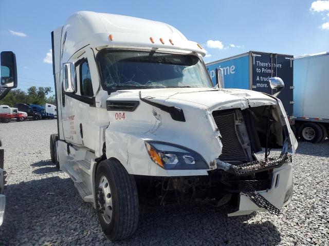  Salvage Freightliner Cascadia 1