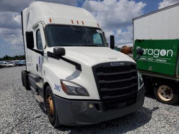 Salvage Freightliner Cascadia 1