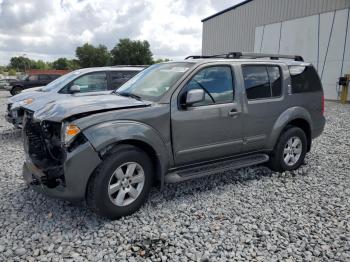  Salvage Nissan Pathfinder