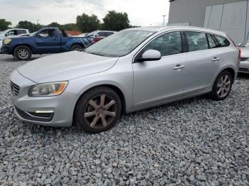  Salvage Volvo V60