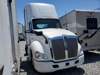  Salvage Kenworth T680