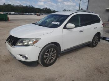  Salvage Nissan Pathfinder