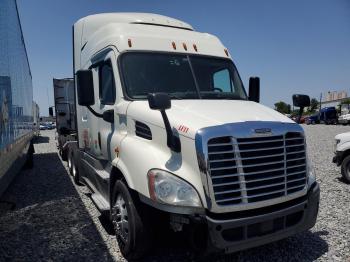  Salvage Freightliner Cascadia 1