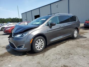  Salvage Chrysler Pacifica