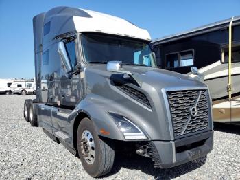  Salvage Volvo Vn