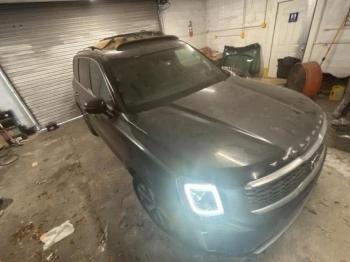  Salvage Kia Telluride