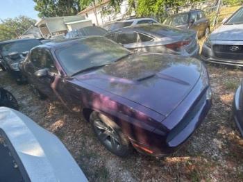  Salvage Dodge Challenger