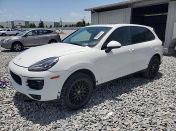  Salvage Porsche Cayenne