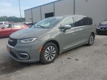  Salvage Chrysler Pacifica