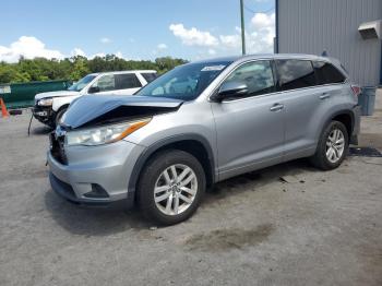  Salvage Toyota Highlander