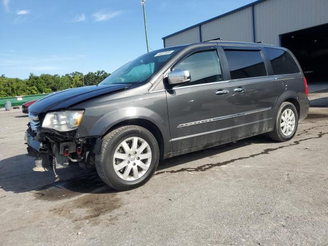  Salvage Chrysler Minivan