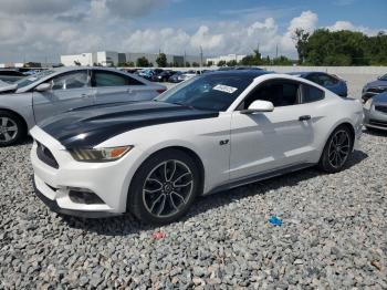  Salvage Ford Mustang