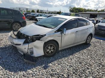  Salvage Toyota Prius