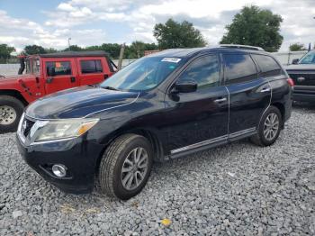  Salvage Nissan Pathfinder