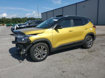  Salvage Kia Seltos