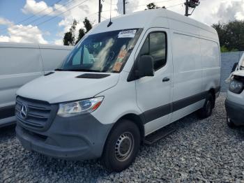  Salvage Mercedes-Benz Sprinter