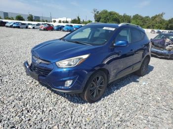  Salvage Hyundai TUCSON