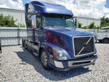  Salvage Volvo Vnl
