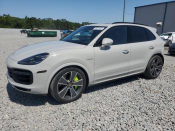  Salvage Porsche Cayenne