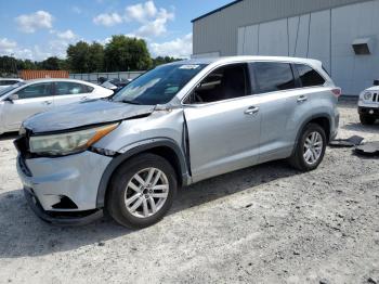  Salvage Toyota Highlander