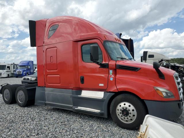  Salvage Freightliner Cascadia 1
